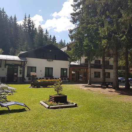 Hotel Casa Alpina Dobbiaco Esterno foto