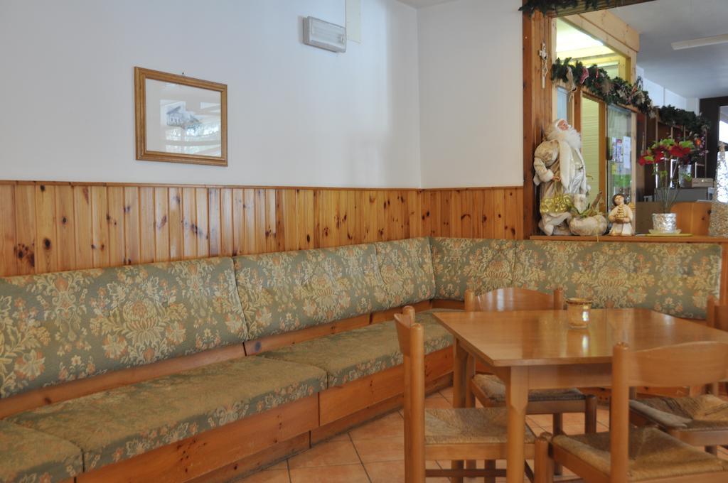 Hotel Casa Alpina Dobbiaco Esterno foto