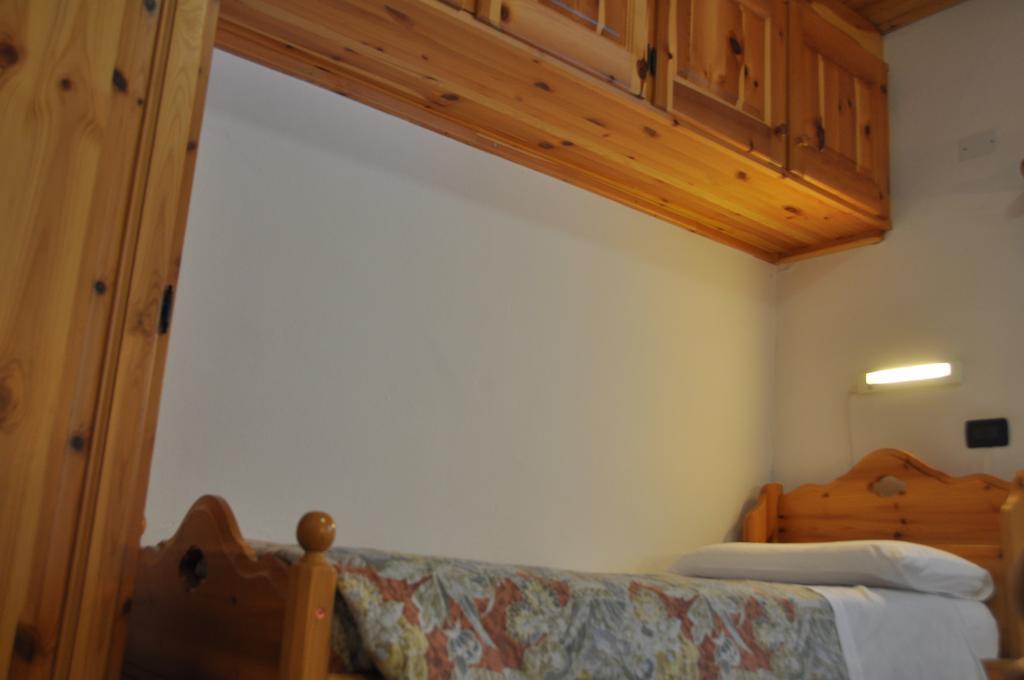 Hotel Casa Alpina Dobbiaco Esterno foto