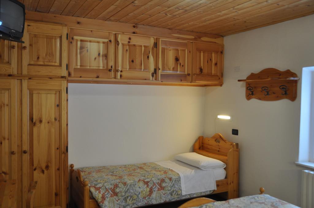 Hotel Casa Alpina Dobbiaco Esterno foto