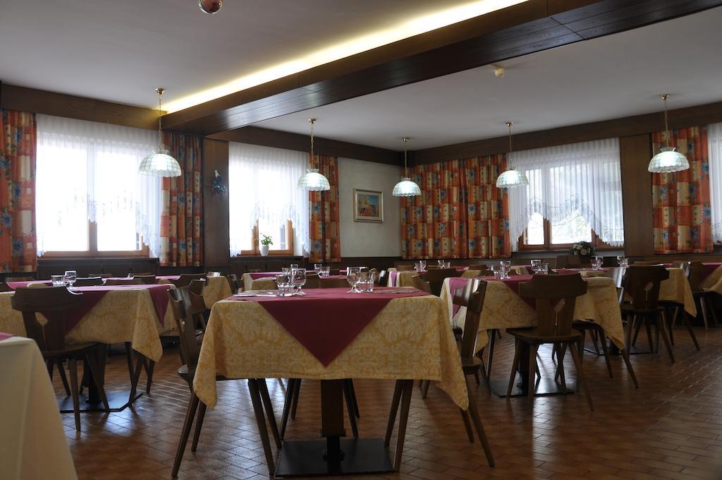 Hotel Casa Alpina Dobbiaco Esterno foto