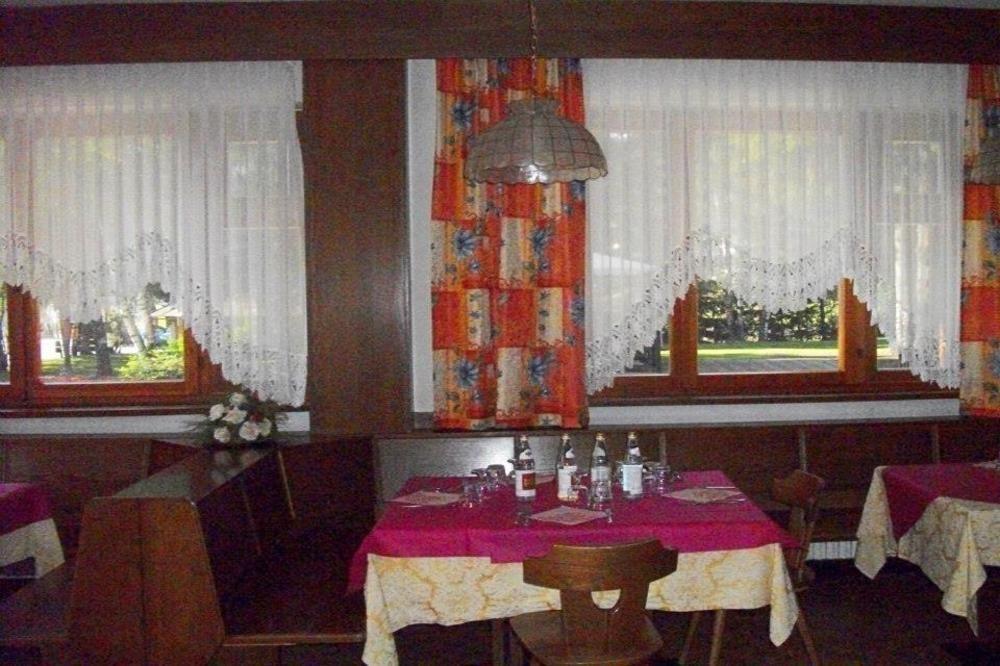 Hotel Casa Alpina Dobbiaco Esterno foto