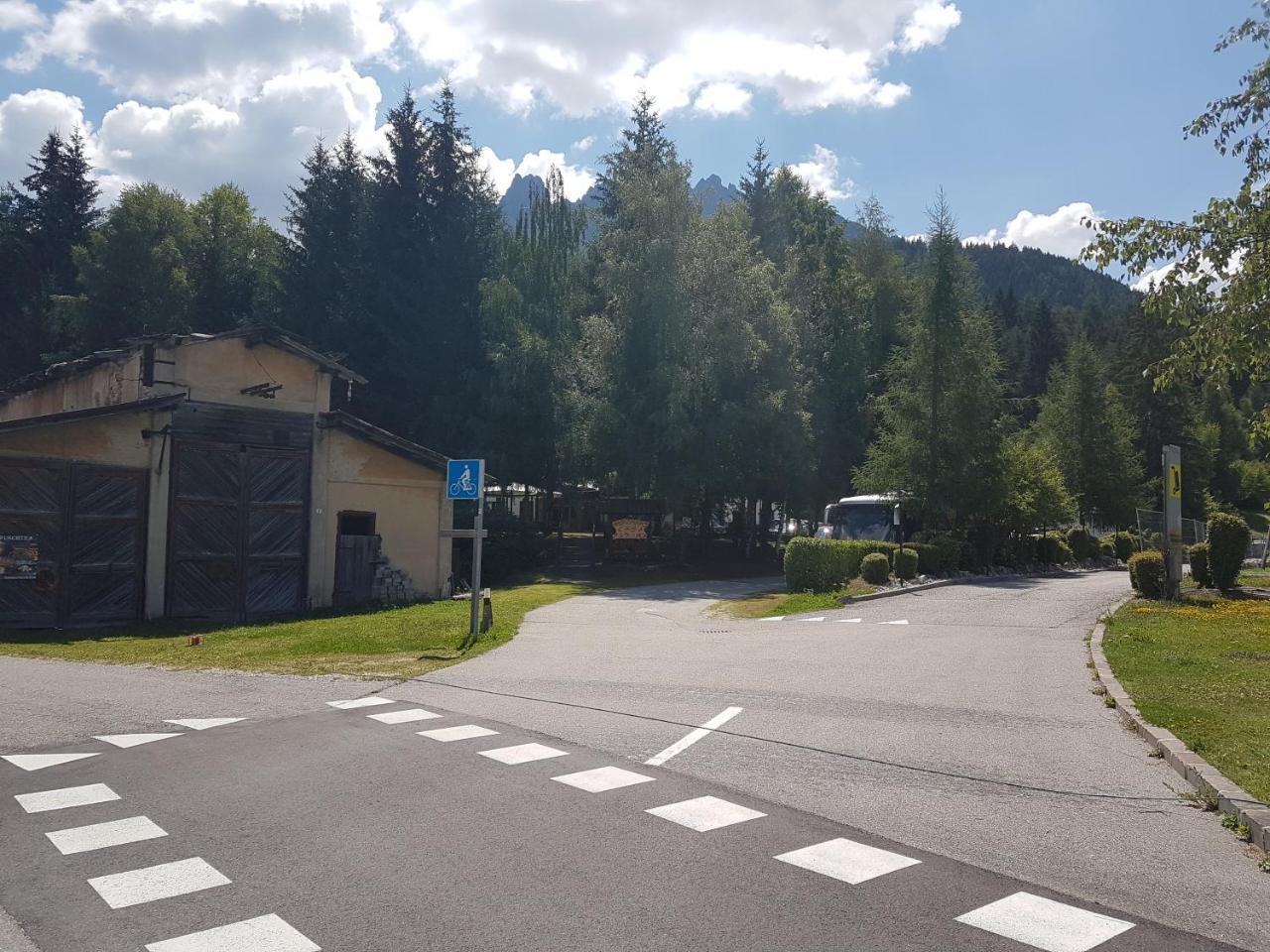 Hotel Casa Alpina Dobbiaco Esterno foto